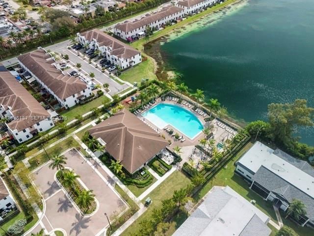 325 NE 208th Ter , Miami, FL 33179 Photo