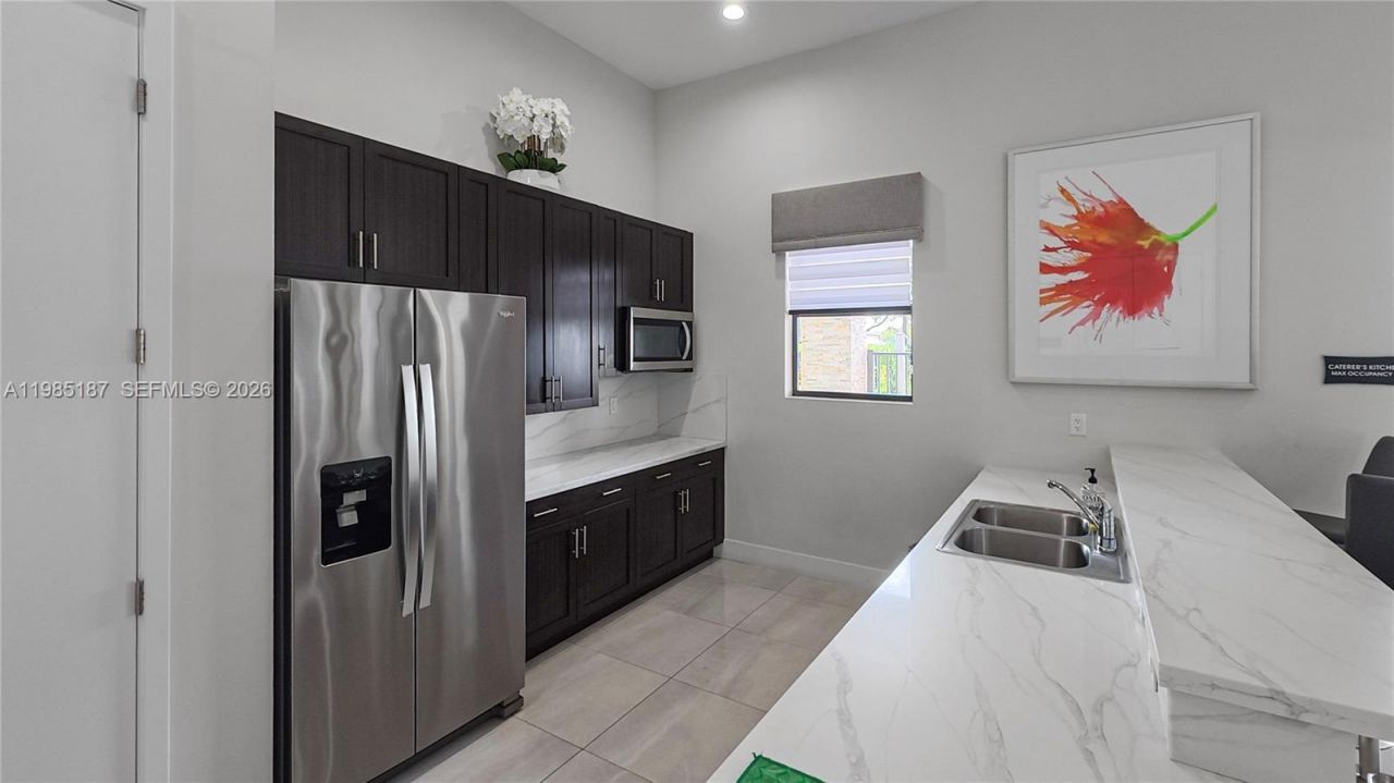 325 NE 208th Ter , Miami, FL 33179 Photo