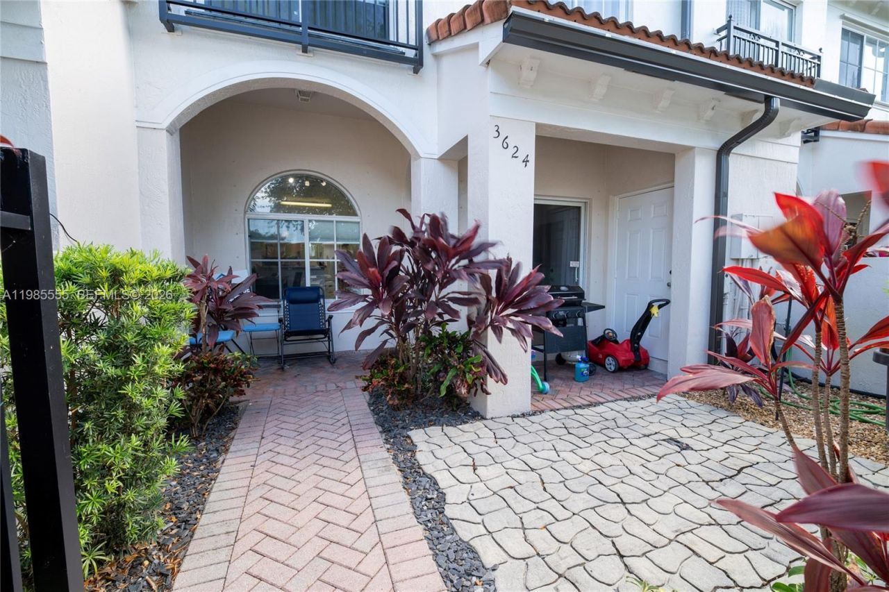 3624 NW 29th Pl, Lauderdale Lakes, FL 33311 Photo