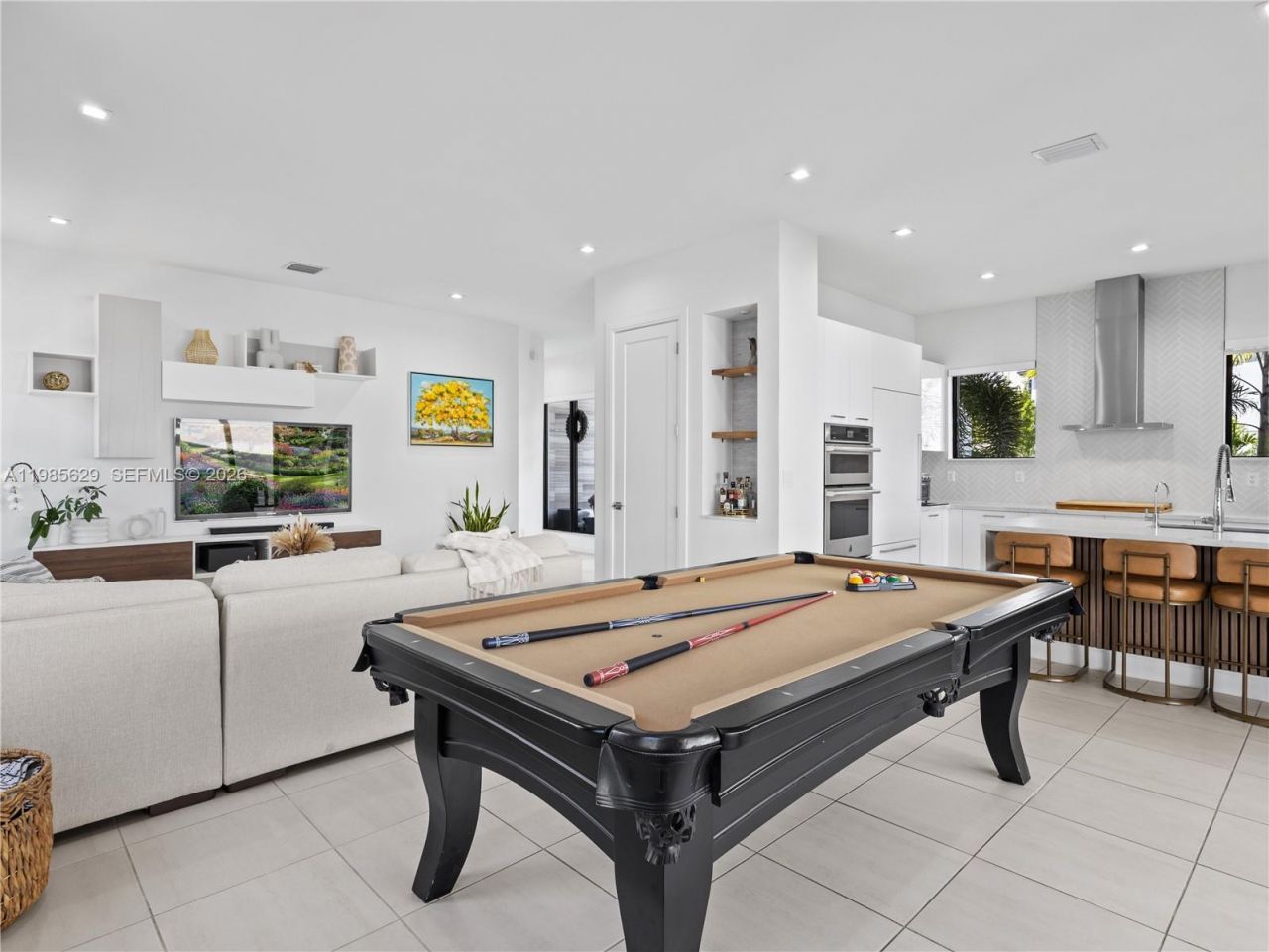 8281 NW 48th Ter , Doral, FL 33166 Photo