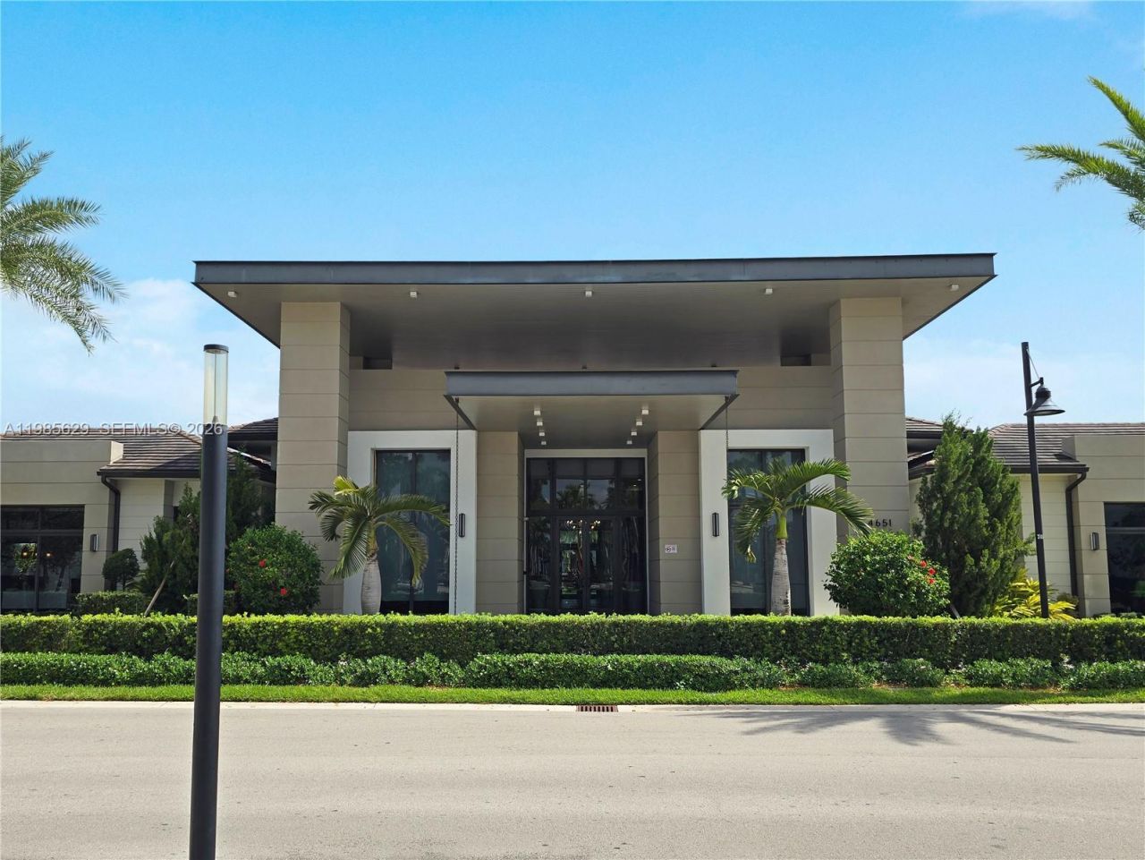 8281 NW 48th Ter , Doral, FL 33166 Photo