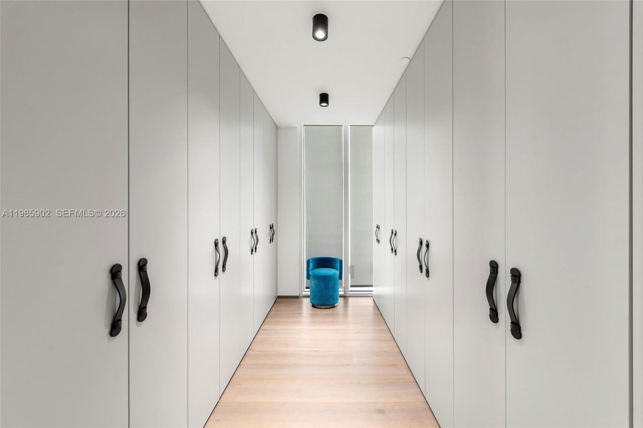 601 NE 27 , Unit TH104, Miami, FL 33137 Photo