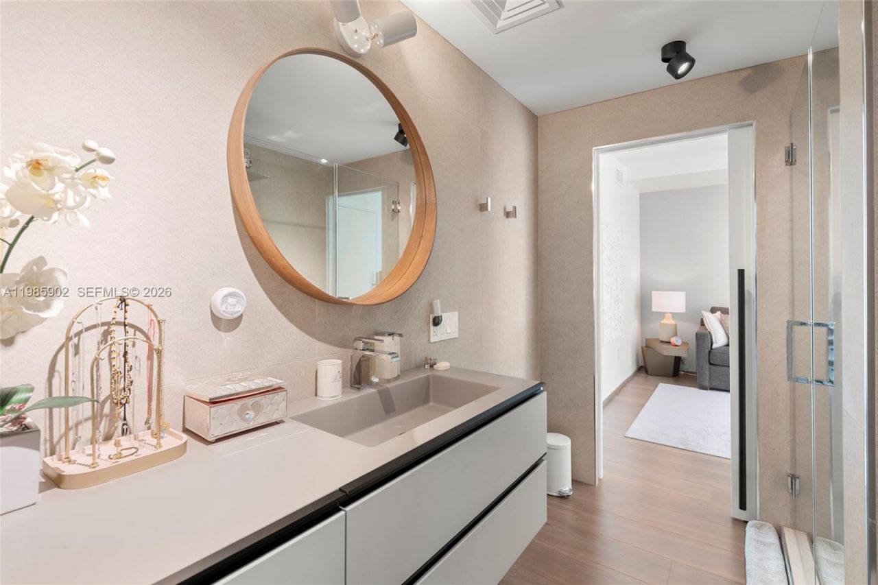 601 NE 27, Unit TH104, Miami, FL 33137 Photo
