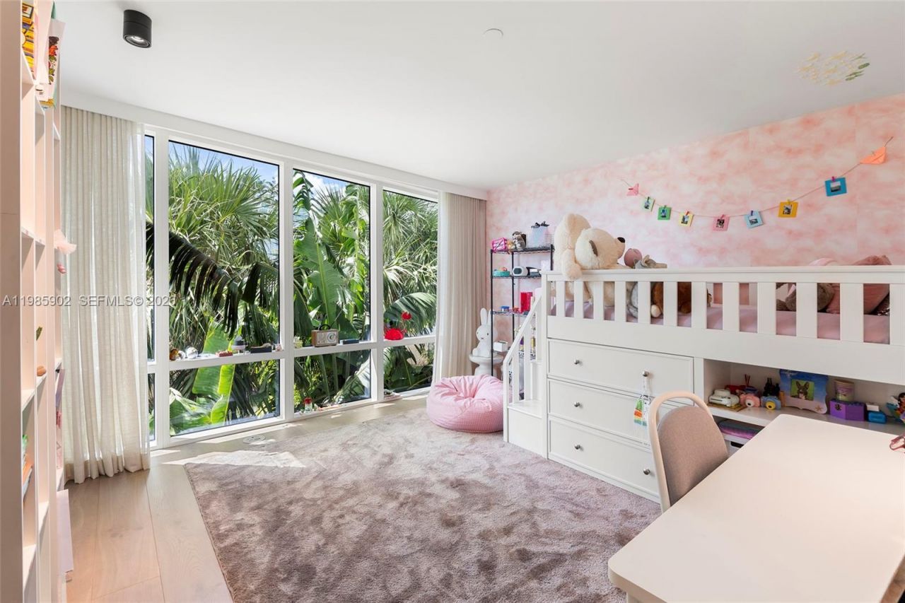 601 NE 27 , Unit TH104, Miami, FL 33137 Photo