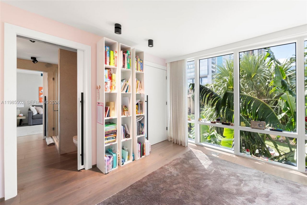 601 NE 27, Unit TH104, Miami, FL 33137 Photo