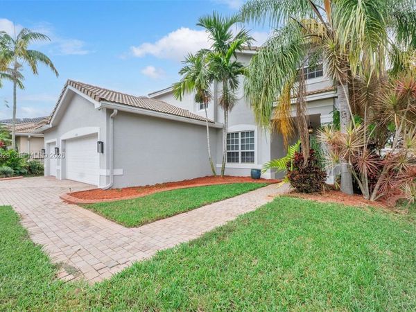 4588 SW 183rd Ave , Miramar, FL 33029