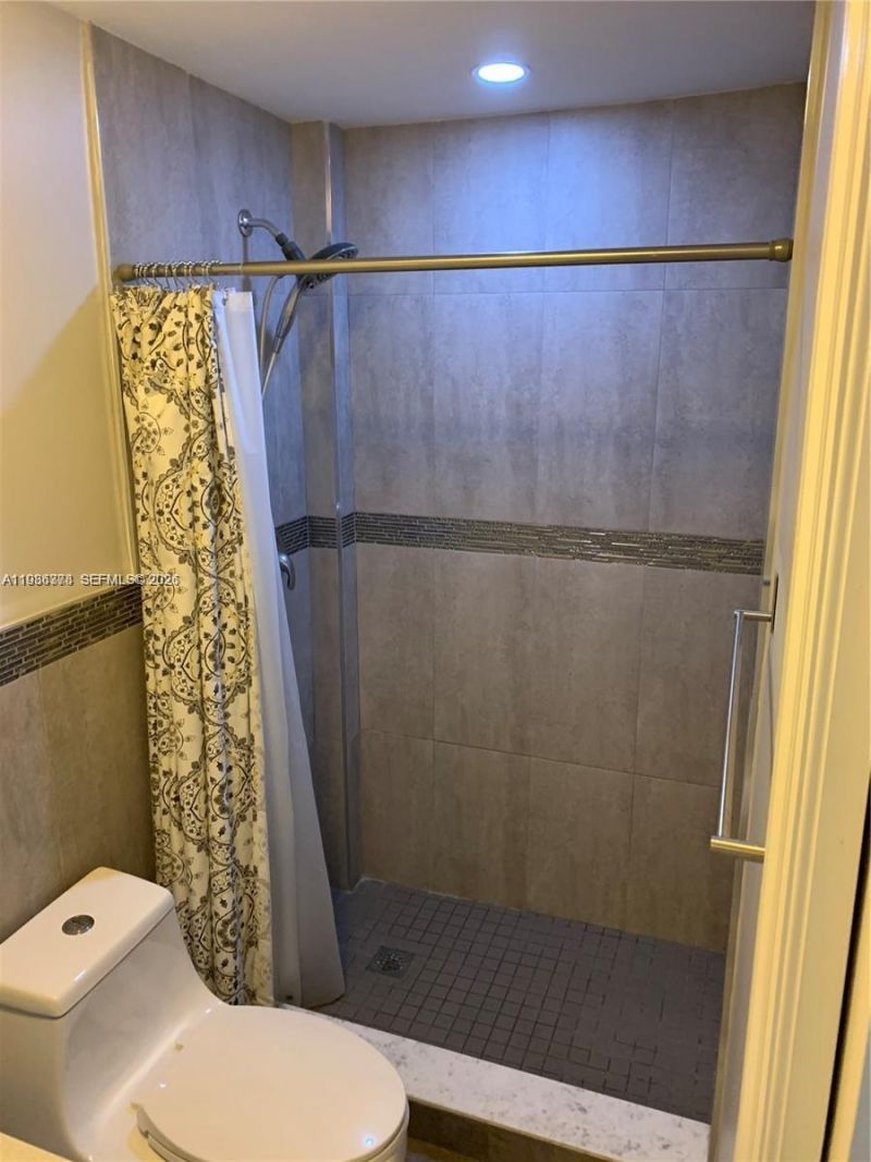 40 Olive Dr, Unit 1, Hialeah, FL 33010 Photo