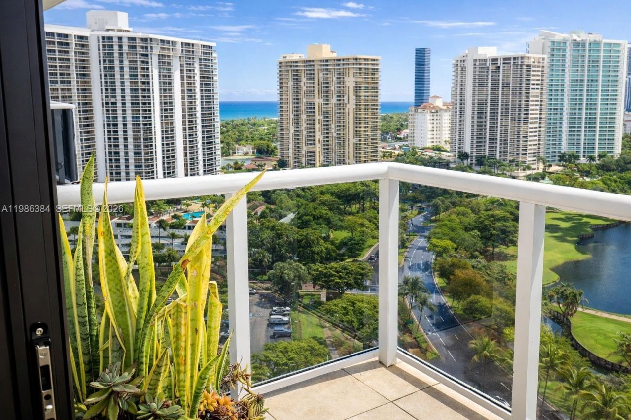 3675 N Country Club Dr, Unit 2305, Aventura, FL 33180 Photo