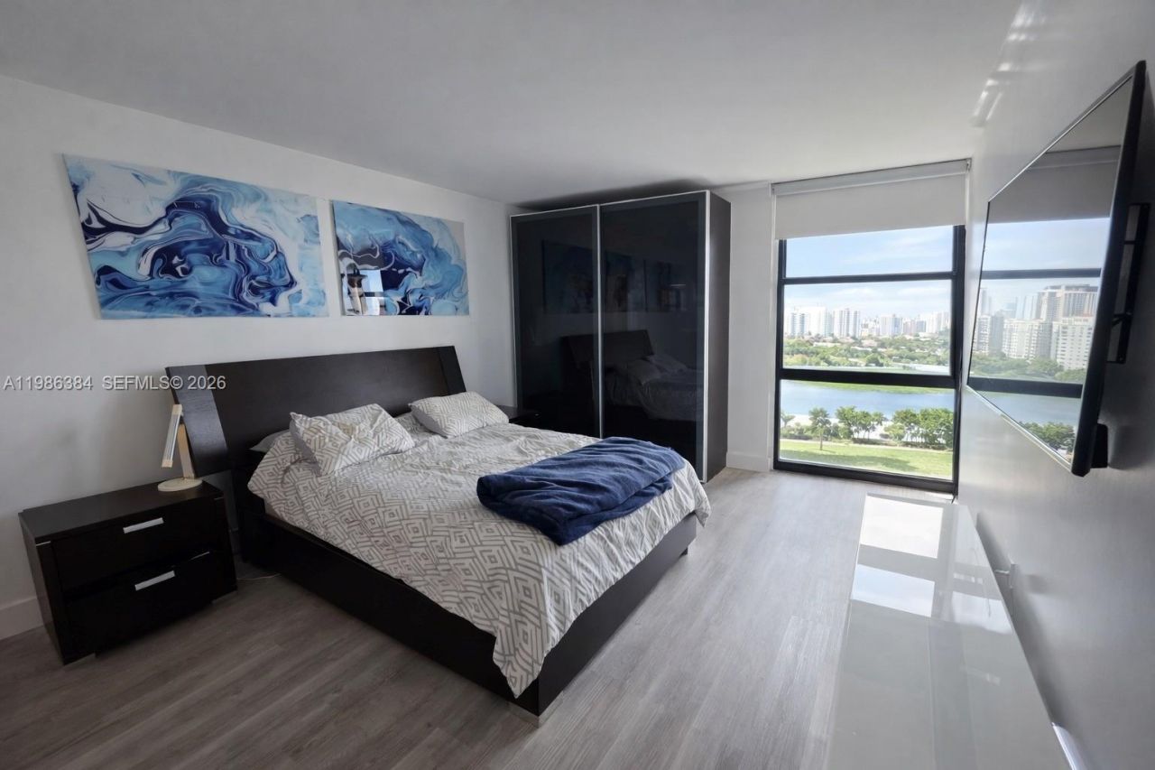 3675 N Country Club Dr, Unit 2305, Aventura, FL 33180 Photo