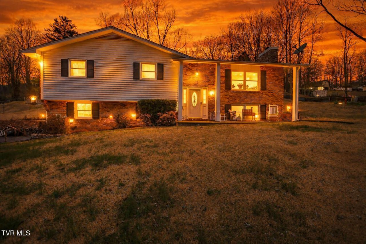 207 Herron Drive, Kingsport, TN 37663 Main Photo