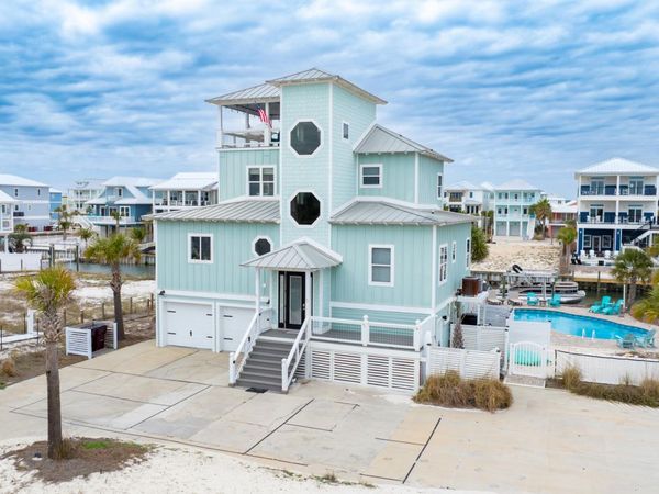 7390 Gulf Boulevard, Navarre, FL 32566