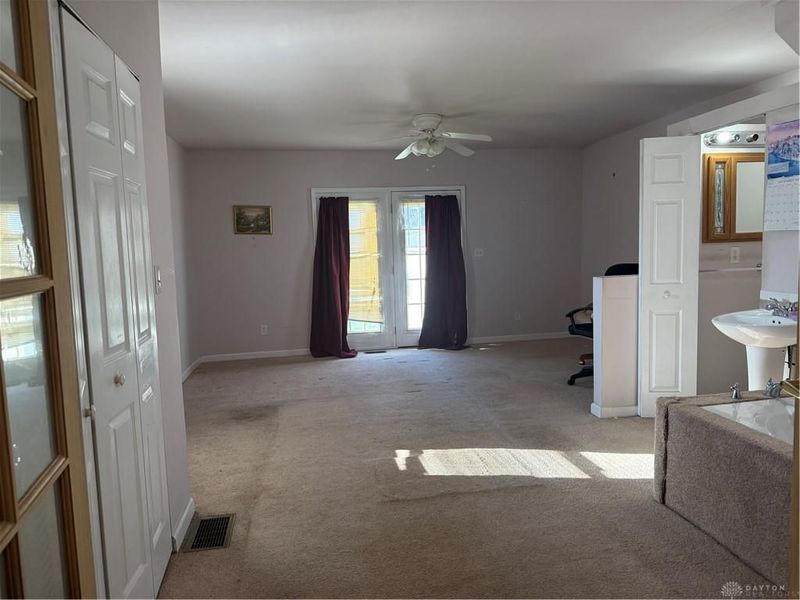 5709 Adelphi Street, Cincinnati, OH 45227 Photo 3