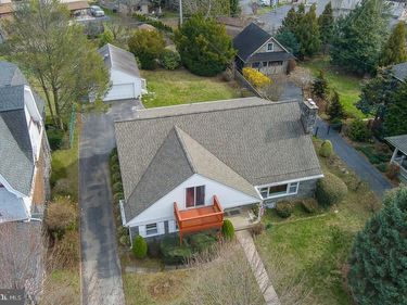 11 TENBY ROAD, HAVERTOWN, PA 19083