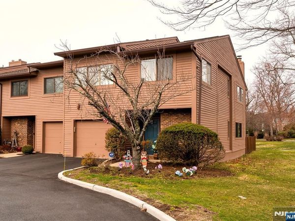 61 Woodbury Court 61D, Unit 61D, Twp of Washington, NJ 07676