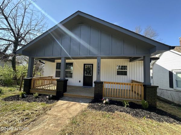 1237 Iredell Ave, Knoxville, TN 37921