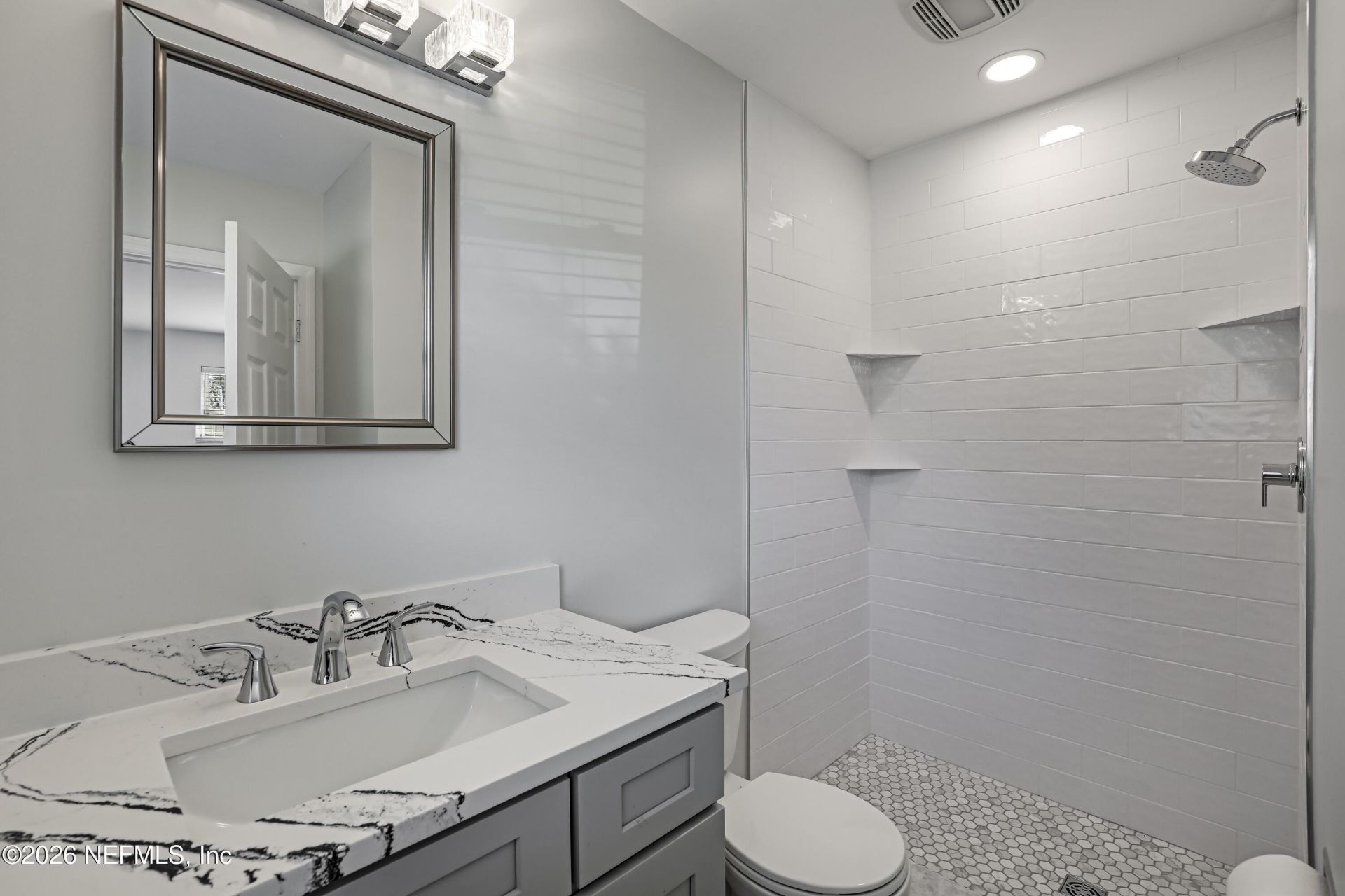 8691 San Servera Drive W, Jacksonville, FL 32217 Photo