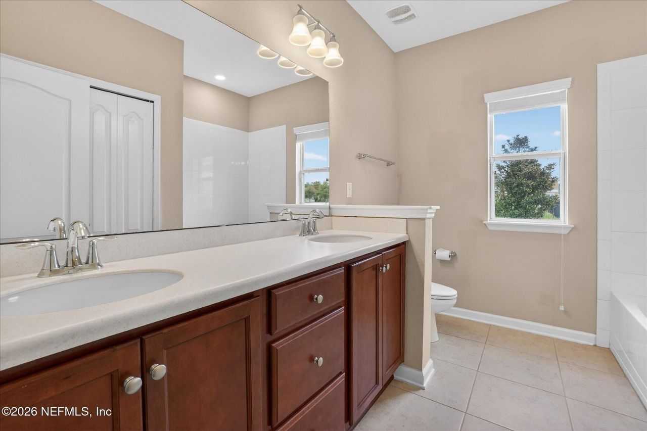 10013 Logan Falls Court, Jacksonville, FL 32222 Photo