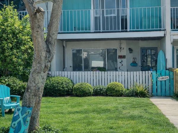 320 13TH Avenue, Jacksonville Beach, FL 32250