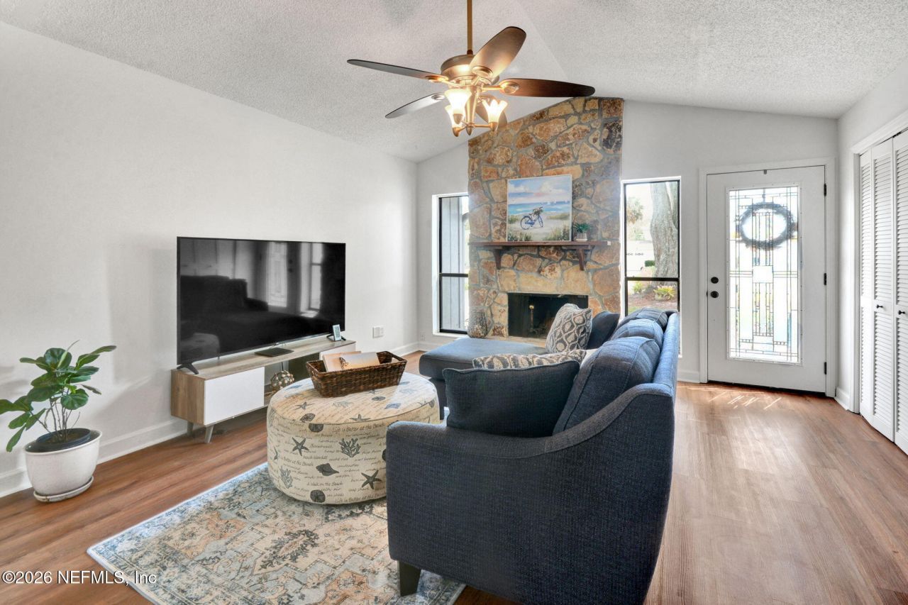 1074 Kings Road, Neptune Beach, FL 32266 Photo