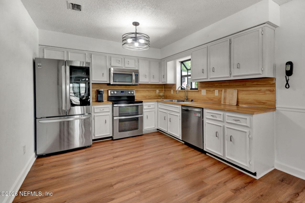 1074 Kings Road, Neptune Beach, FL 32266 Photo