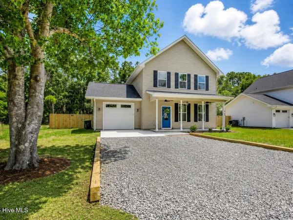 296 Charlestown Road, Boiling Spring Lakes, NC 28461