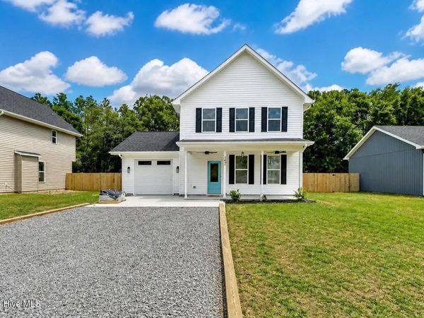 288 Charlestown Road, Boiling Spring Lakes, NC 28461
