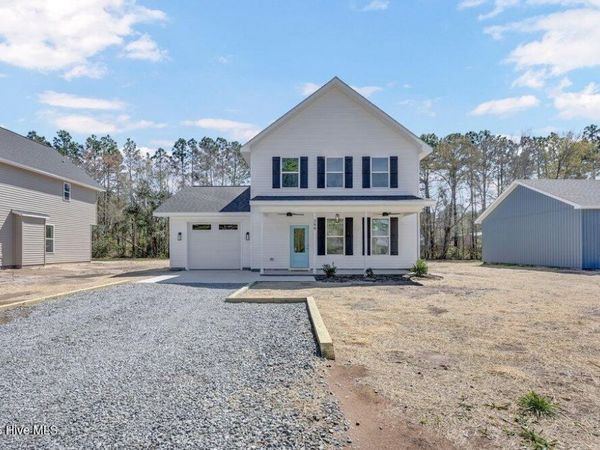 288 Charlestown Road, Boiling Spring Lakes, NC 28461