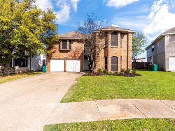 723 Keessee Drive, Cedar Hill, TX 75104