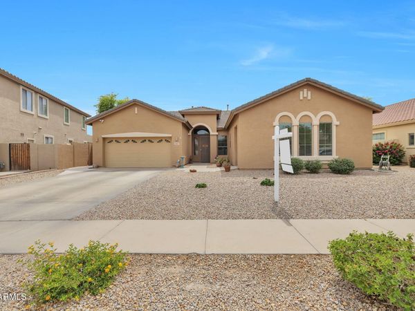 8807 W CAROLE Lane, Glendale, AZ 85305