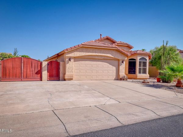 6458 W ADOBE Drive, Glendale, AZ 85308