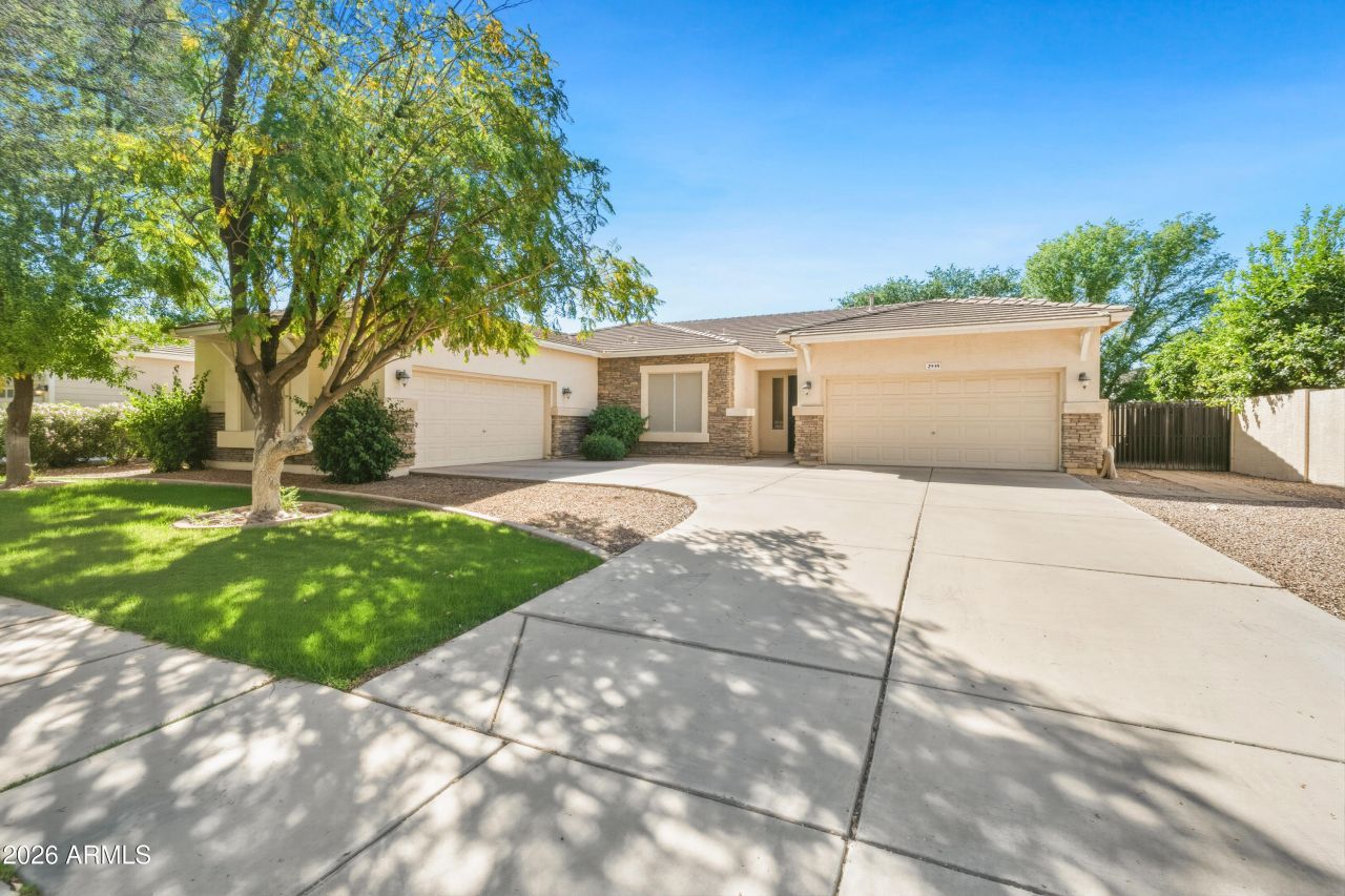 2935 E Lexington Avenue, Gilbert, AZ 85234 Main Photo