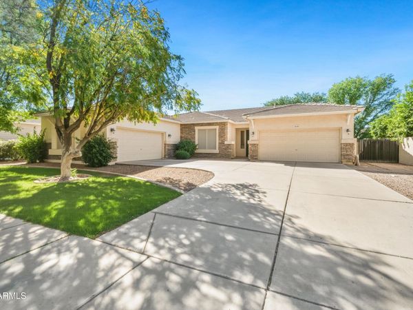 2935 E LEXINGTON Avenue, Gilbert, AZ 85234