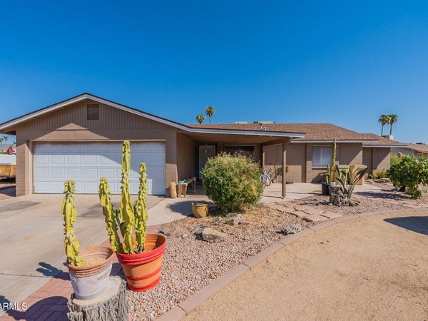 5344 W MERCER Lane, Glendale, AZ 85304