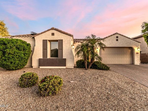 15619 W MINNEZONA Avenue, Goodyear, AZ 85395
