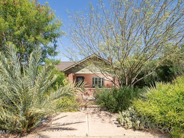 1636 E PINCHOT Avenue, Phoenix, AZ 85016