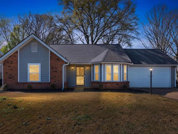 7251 HILLSHIRE DR, Memphis, TN 38133