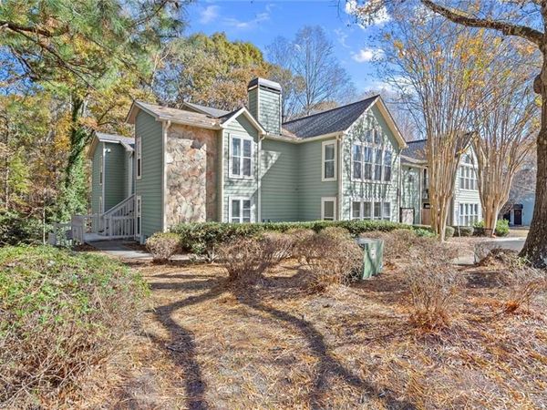 3209 Canyon Point Circle , Roswell, GA 30076