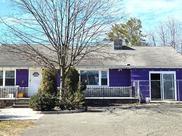 68 Mill Plain, Danbury, CT 06811