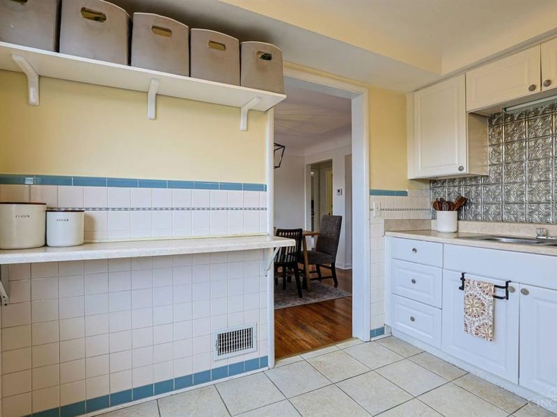 3088 Belden Circle, Cincinnati, OH 45211 Photo 18