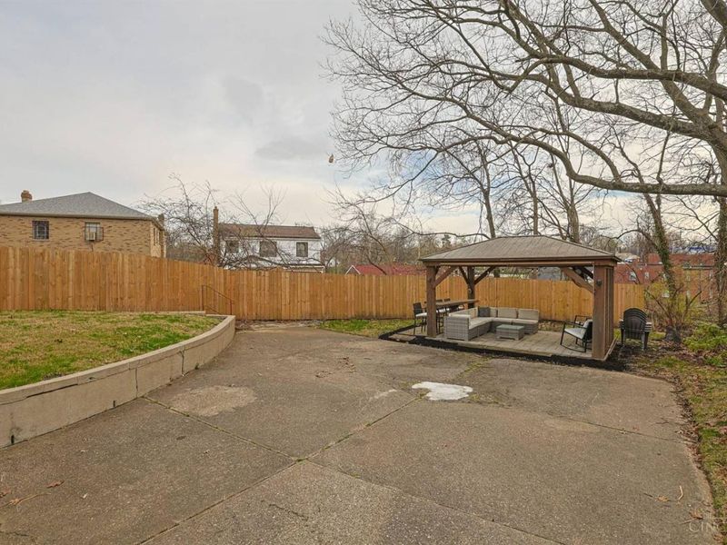 3088 Belden Circle, Cincinnati, OH 45211 Photo 42