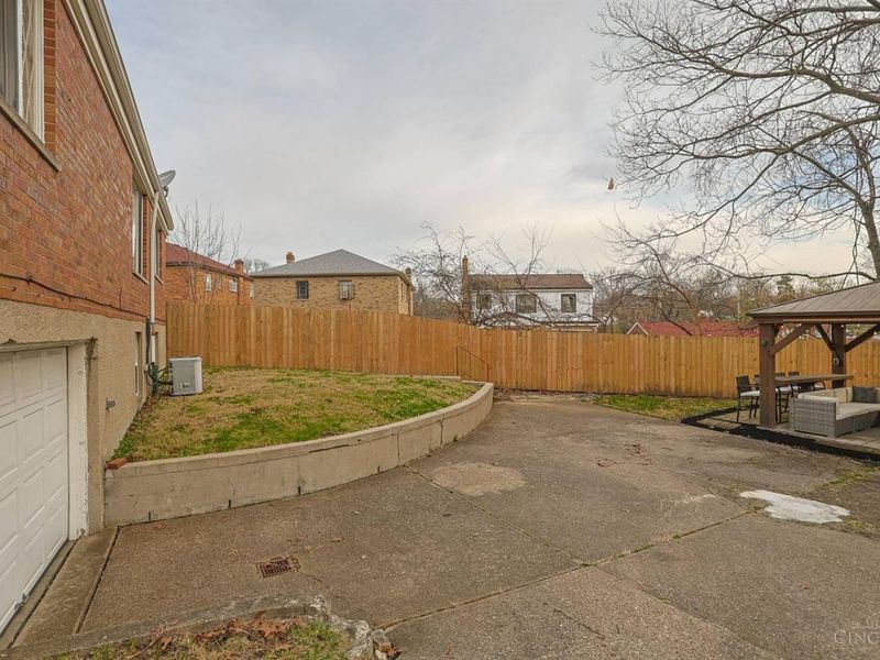 3088 Belden Circle, Cincinnati, OH 45211 Photo 43