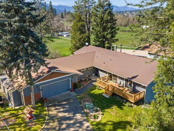 4214 Midway Avenue, Grants Pass, OR 97527