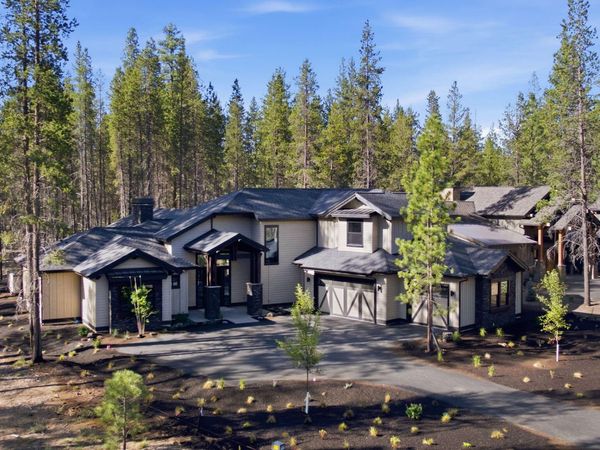 17785 Everwild Circle, Unit 447, Bend, OR 97707