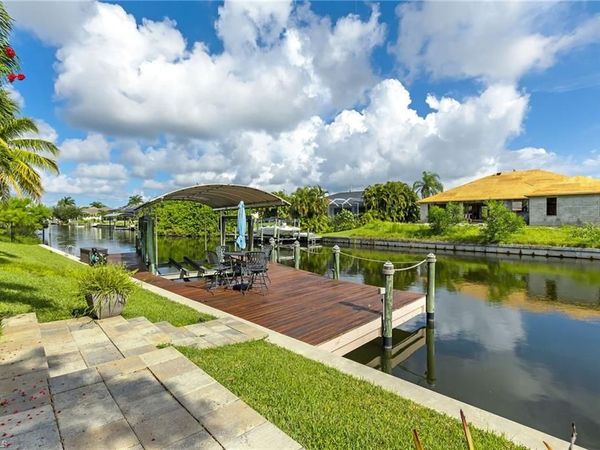 2013 SW 31st TER, CAPE CORAL, FL 33914