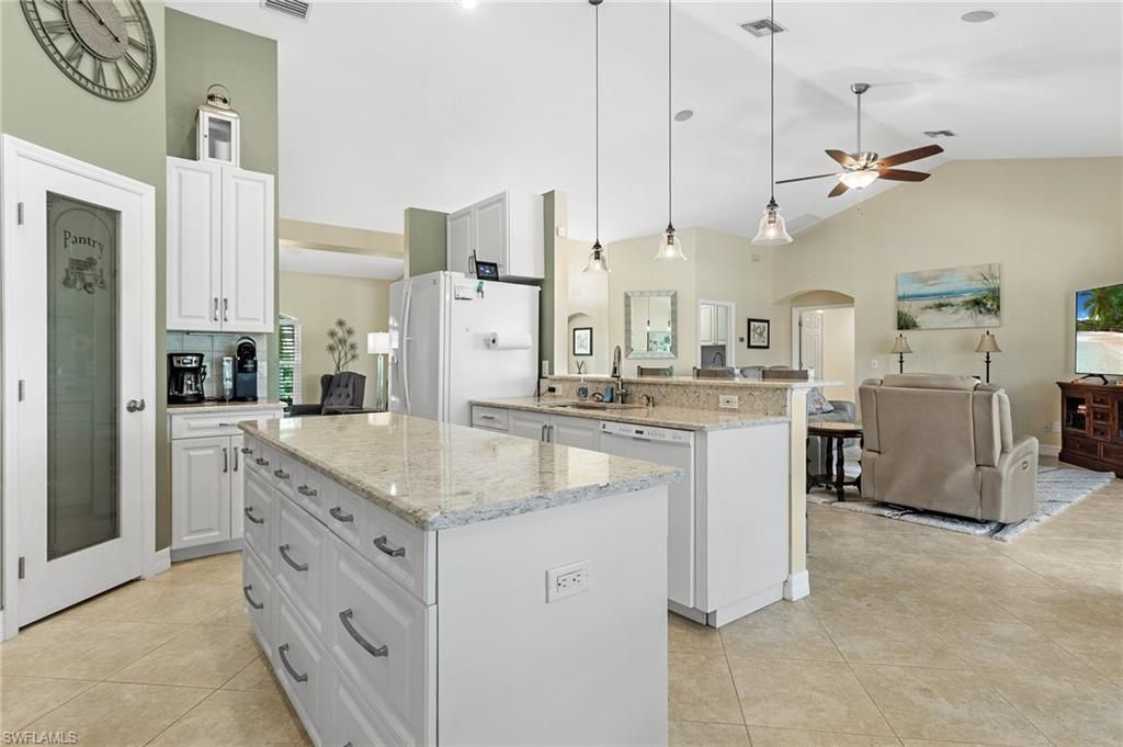 2013 SW 31st Ter, Cape Coral, FL 33914 Photo