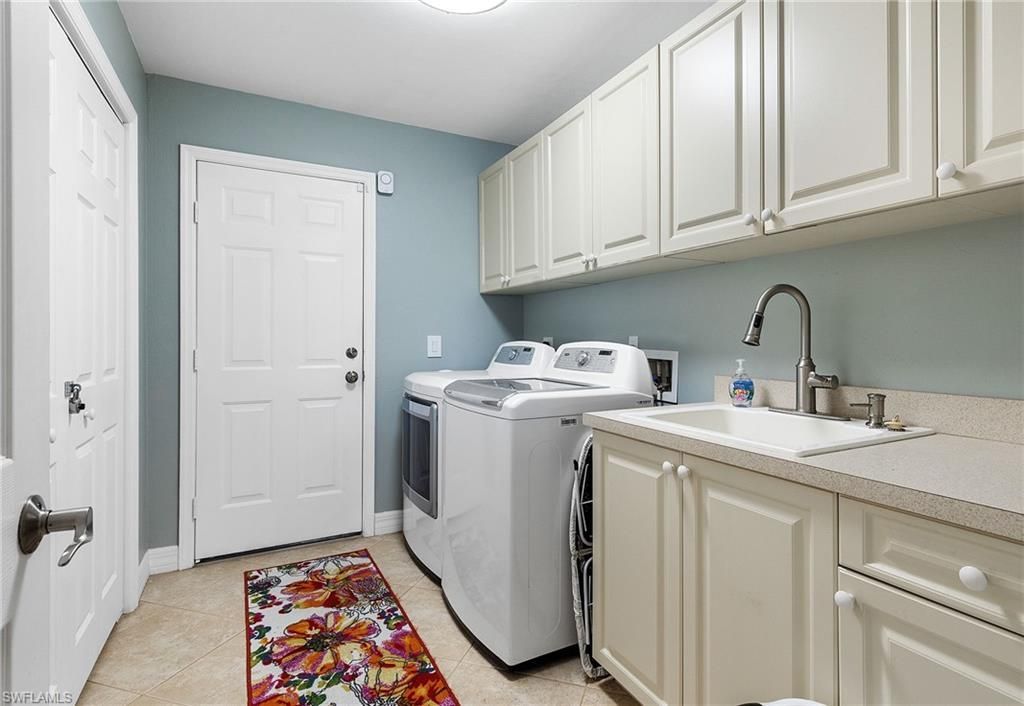 2013 SW 31st Ter, Cape Coral, FL 33914 Photo
