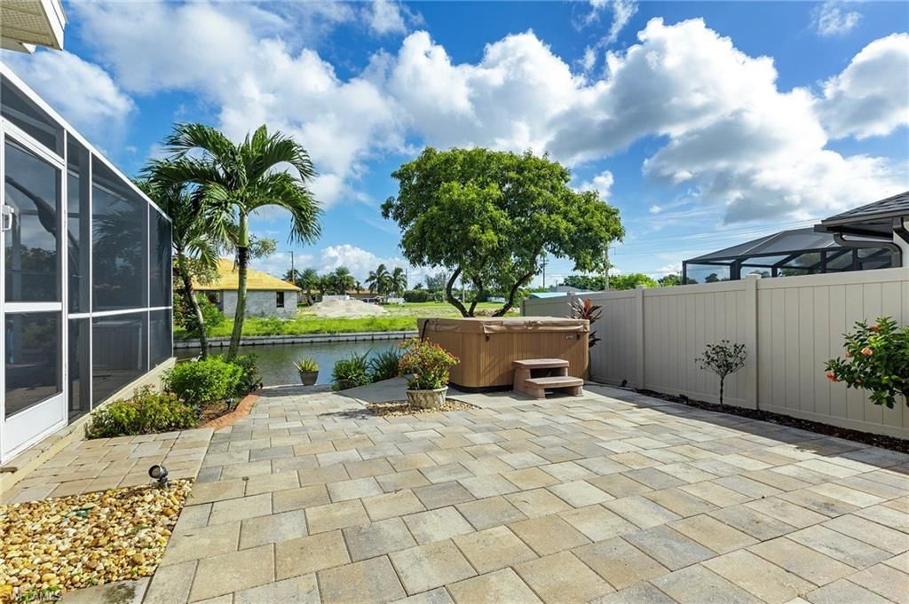 2013 SW 31st Ter, Cape Coral, FL 33914 Photo