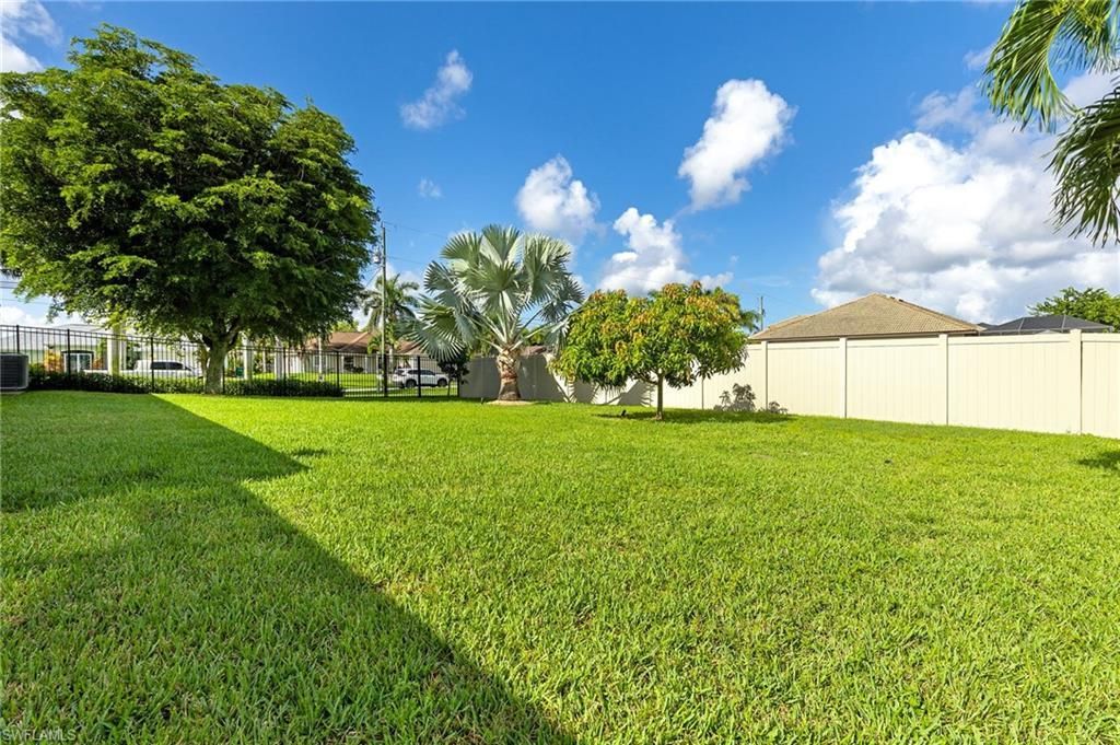 2013 SW 31st Ter, Cape Coral, FL 33914 Photo