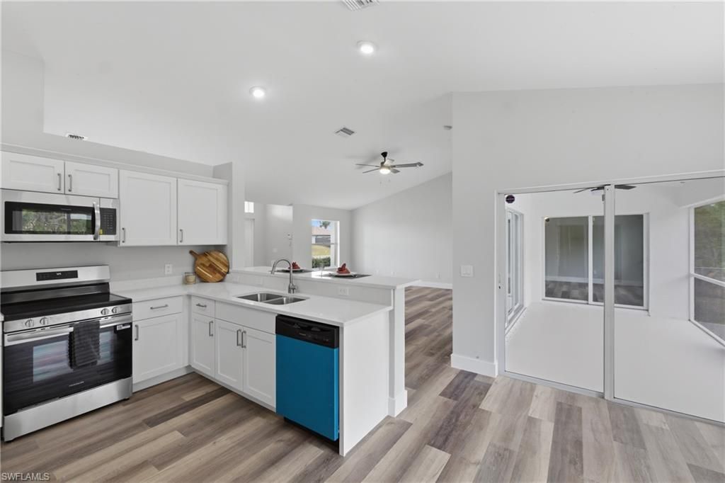 614 SW 1st St, Cape Coral, FL 33991 Photo