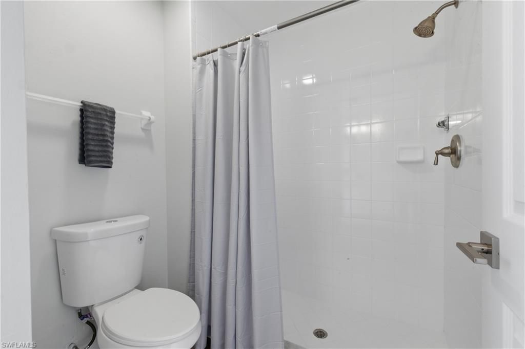 614 SW 1st St, Cape Coral, FL 33991 Photo